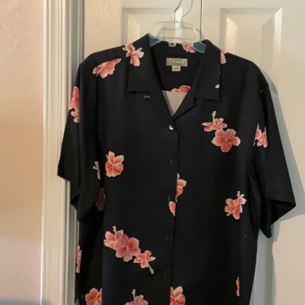 Tommy Bahama women vintage silk embroidered shirt